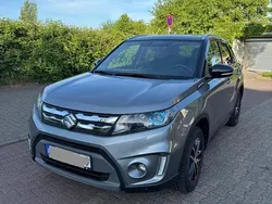 Grau Gebraucht 2016 Suzuki Grand Vitara SUV | 17.500 €