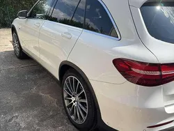 Weiß Gebraucht 2016 Mercedes GLC250 AMG line SUV | 29.000 € (Teuer)