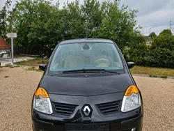 Schwarz Gebraucht 2005 Renault Modus Initiale Van / Kleinbus | 3.850 € (Teuer)