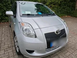 Grau Gebraucht 2008 Toyota Yaris Kleinwagen | 3.600 € (Fairer Preis)