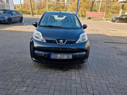Schwarz Gebraucht 2009 Peugeot 107 Kleinwagen | 1.499 € (Fairer Preis)