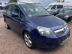 Blau Gebraucht 2010 Opel Zafira Edition Van / Kleinbus | 4.790 € (Guter Preis)