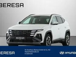 Atlas white / sol Gebraucht 2024 Hyundai Tucson Trend SUV | 34.790 € (Superpreis)