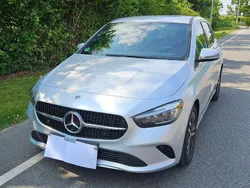 Grau Gebraucht 2023 Mercedes B200 Progressive Van / Kleinbus | 33.500 € (Teuer)