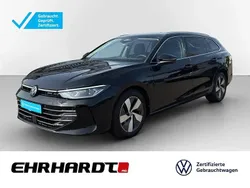 Grenadillschwarzmetallic Gebraucht 2024 VW Passat Elegance Kombi | 36.290 € (Guter Preis)