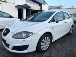 Weiß Gebraucht 2011 Seat Leon Stylance Limousine | 1.990 € (Superpreis)