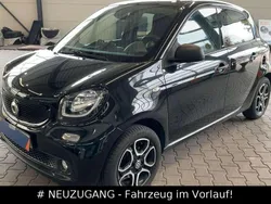 Schwarz Gebraucht 2017 Smart ForFour Passion Kleinwagen | 9.990 € (Fairer Preis)