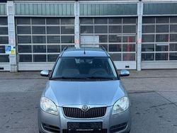 Grau Gebraucht 2009 Skoda Roomster Comfort Van / Kleinbus | 5.999 € (Etwas zu teuer)