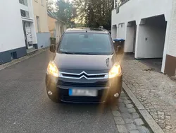 Schwarz Gebraucht 2010 Citroën Berlingo Van / Kleinbus | 3.599 € (Etwas zu teuer)