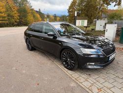 Schwarz Gebraucht 2017 Skoda Superb LAURIN & KLEMENT Kombi | 18.300 € (Fairer Preis)