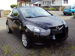 Schwarz metallic Gebraucht 2010 Mazda 2 Dynamic Kleinwagen | 6.399 € (Fairer Preis)