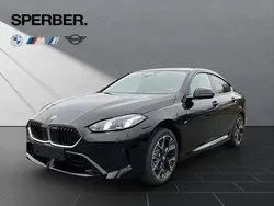 Schwarz (saphirschwarz metallic) Neu 2024 BMW 220 Efficient Dynamics Limousine | 41.980 € (Guter Preis)