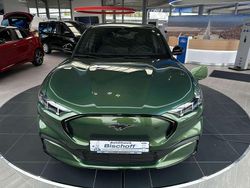 Eruption green Neu 2025 Ford Mustang Mach-E Premium SUV | 59.480 € (Teuer)
