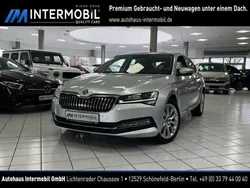 Brilliantsilber metallic Gebraucht 2022 Skoda Superb Style Limousine | 25.990 € (Fairer Preis)
