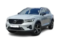 Vapour grey / Gebraucht 2024 Volvo XC40 Plus SUV | 36.700 € (Fairer Preis)