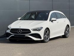 Weiß Gebraucht 2024 Mercedes CLA200 Shooting Brake AMG Kombi | 31.900 € (Fairer Preis)