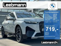 Weiß Gebraucht 2024 BMW iX Sport Line SUV | 57.249 € (Guter Preis)