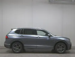 Grau Gebraucht 2019 VW Tiguan Allspace Highline SUV | 21.980 € (Fairer Preis)