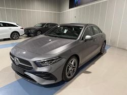 Grau Gebraucht 2024 Mercedes A180 AMG line Limousine | 30.500 € (Fairer Preis)