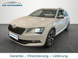 Weiß Gebraucht 2016 Skoda Superb LAURIN & KLEMENT Kombi | 18.900 €