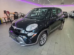 Schwarz Gebraucht 2016 Fiat 500L Trekking Van / Kleinbus | 8.490 € (Fairer Preis)