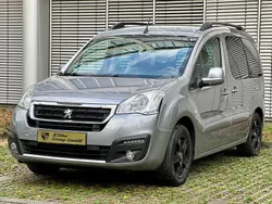 Gris artense Gebraucht 2016 Peugeot Partner Tepee Active Van / Kleinbus | 10.500 € (Fairer Preis)