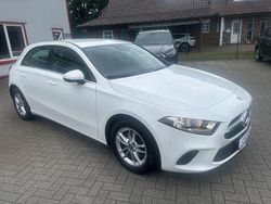 Weiß Gebraucht 2020 Mercedes A180 Style Limousine | 18.999 € (Fairer Preis)
