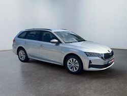 Brilliant silber metallic/silber Neu 2024 Skoda Octavia Selection Kombi | 29.980 € (Guter Preis)