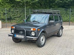 Grau Gebraucht 2019 Lada niva SUV | 14.500 € (Etwas zu teuer)