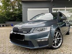 Grau Gebraucht 2016 Skoda Octavia RS Kombi | 15.000 € (Fairer Preis)