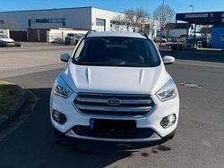 Weiß Gebraucht 2016 Ford Escape SUV | 14.990 €