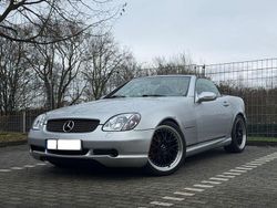 Silber Gebraucht 2000 Mercedes SLK200 AMG Cabrio | 8.999 €