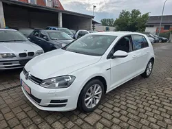 Weiß Gebraucht 2015 VW Golf VII LOUNGE Limousine | 8.500 € (Superpreis)