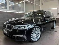 Black sapphire metallic (metallic) Gebraucht 2018 BMW 540 Luxury Line Kombi | 20.988 € (Fairer Preis)