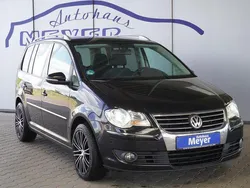 Schwarz Gebraucht 2010 VW Touran Highline Van / Kleinbus | 4.900 € (Guter Preis)