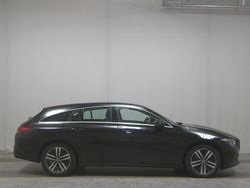 Schwarz Gebraucht 2021 Mercedes CLA200 Shooting Brake Progressive Kombi | 16.780 € (Guter Preis)