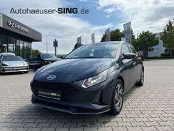 Grau Neu 2025 Hyundai i20 Select Limousine | 17.990 € (Guter Preis)