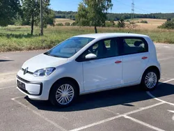 Weiß Gebraucht 2021 VW up! Kleinwagen | 10.700 € (Guter Preis)