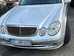 Silber Gebraucht 2002 Mercedes E270 Limousine | 3.400 € (Fairer Preis)