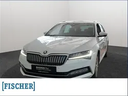 Weiß Gebraucht 2022 Skoda Superb Style Kombi | 26.970 € (Guter Preis)
