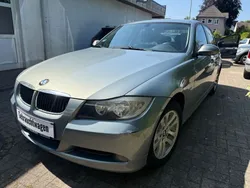 Grün Gebraucht 2005 BMW 320 Limousine | 2.499 € (Guter Preis)