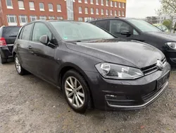 Grau Gebraucht 2015 VW Golf VII LOUNGE Limousine | 8.990 € (Guter Preis)