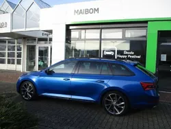 Blau Gebraucht 2021 Skoda Superb SportLine Kombi | 24.900 € (Fairer Preis)