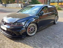 Schwarz Gebraucht 2016 VW Golf VII GTI Clubsport Limousine | 29.999 €