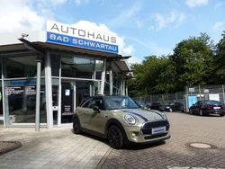 Grau Gebraucht 2018 Mini Cooper Kleinwagen | 19.950 € (Etwas zu teuer)