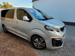 Silber Gebraucht 2017 Peugeot Traveller Van / Kleinbus | 22.050 € (Fairer Preis)