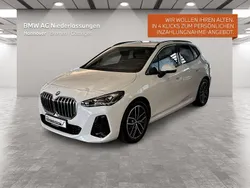 Weiß Gebraucht 2024 BMW 218 Active Tourer Efficient Dynamics Van / Kleinbus | 33.900 € (Fairer Preis)