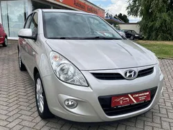 Beige Gebraucht 2010 Hyundai i20 Comfort Kleinwagen | 8.780 € (Etwas zu teuer)