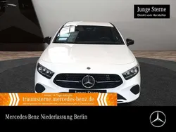 Weiß Gebraucht 2024 Mercedes A180 Advanced Limousine | 28.490 € (Fairer Preis)