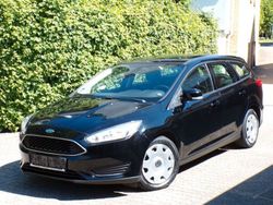 Schwarz Gebraucht 2016 Ford Focus Trend Limousine | 3.940 € (Guter Preis)